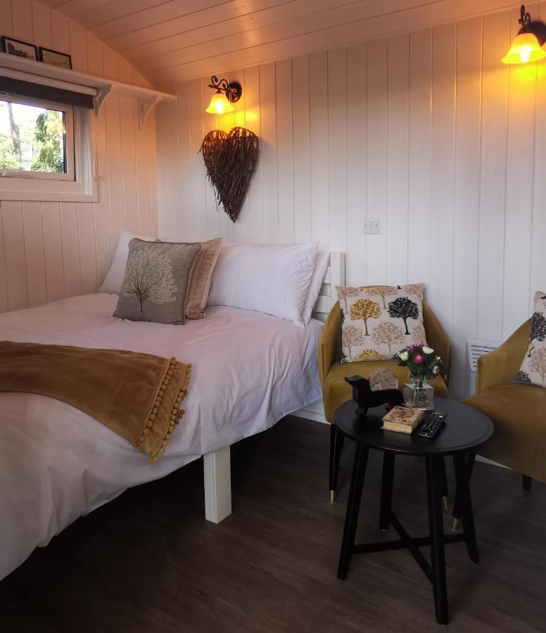 Forest Heath Shepherd'S Huts Ringwood Exteriér fotografie